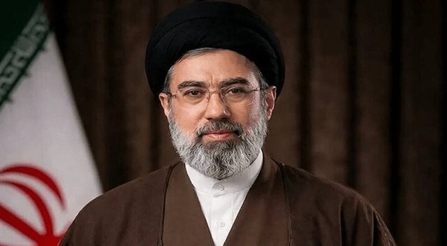 دستور رهبر معظم انقلاب به ادامه خدمت مسئولان و مدیران منصوب امام شهید